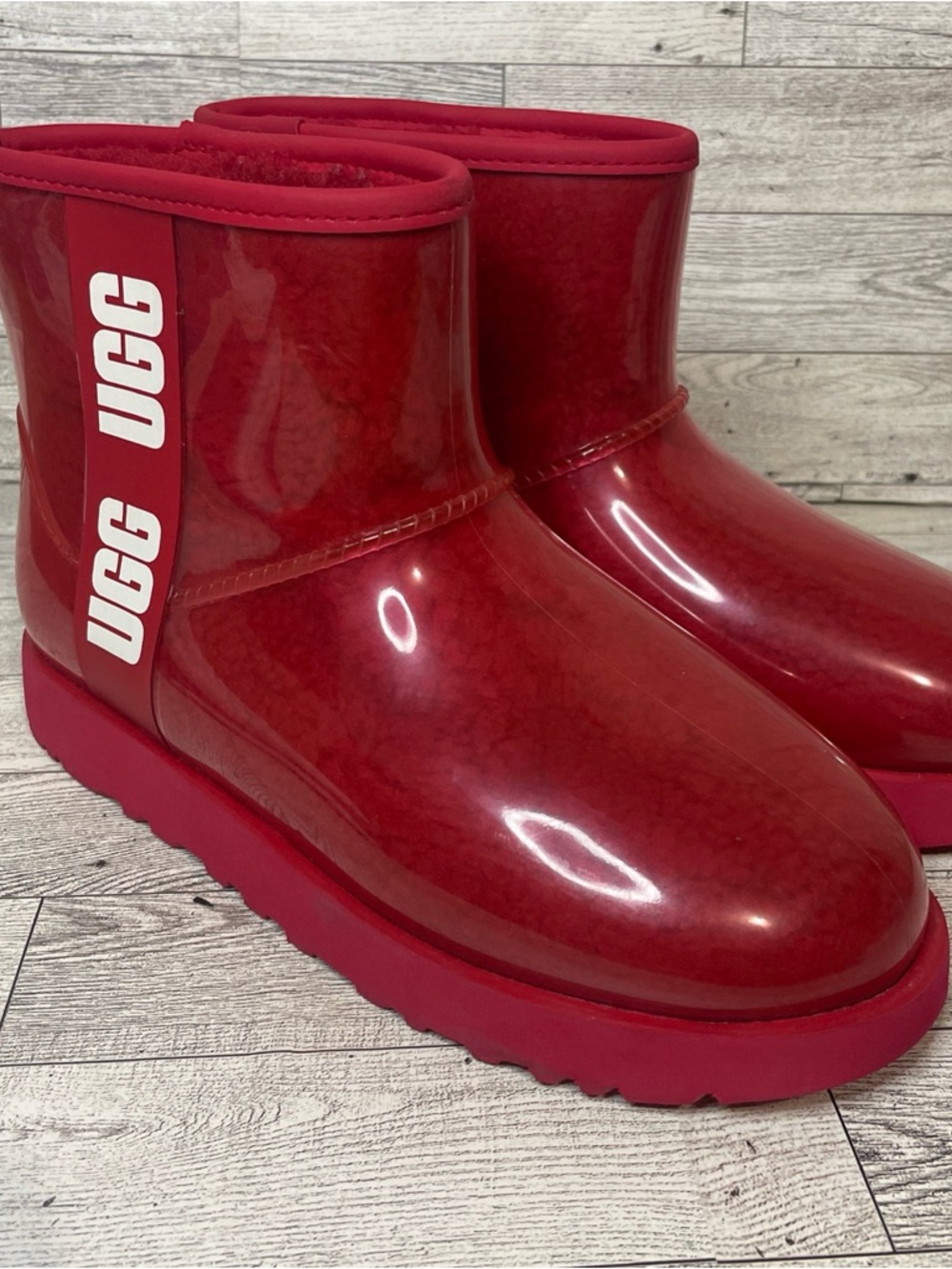 UGG Red Plush Lined Boot Interior - Picture 3 of 6